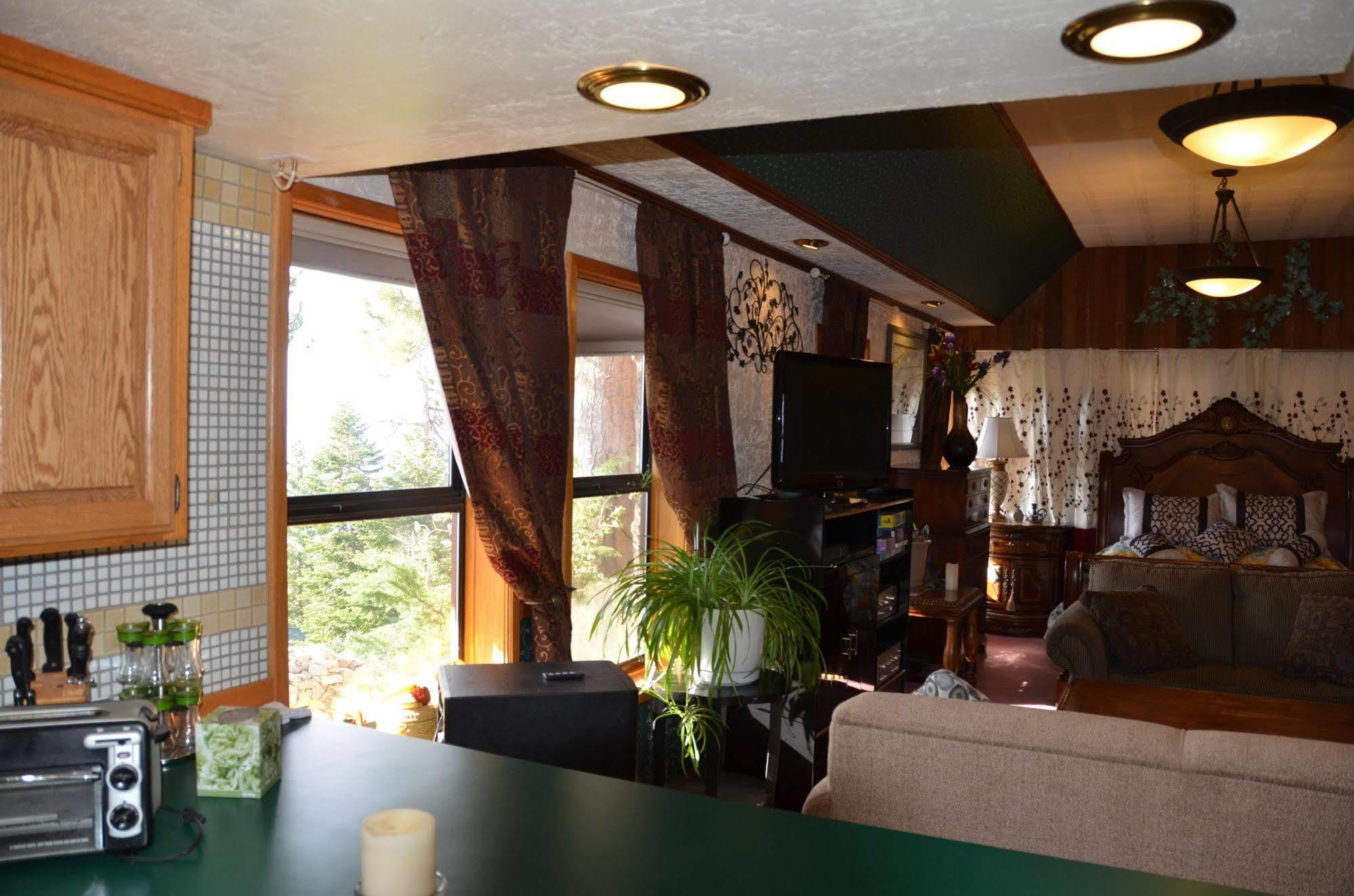 Where Eagles Fly Bed & Breakfast Elk Point Экстерьер фото