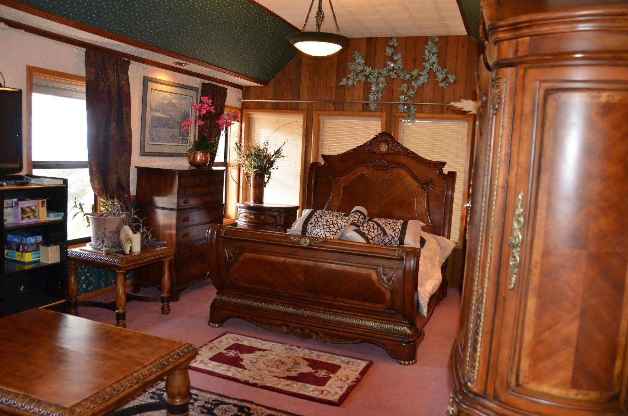 Where Eagles Fly Bed & Breakfast Elk Point Экстерьер фото